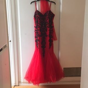 COPY - Mermaid red dress with black stones